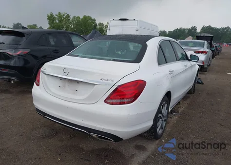 2015 Mercedes-Benz C 300 4Matic/Luxury 4Matic/Sport 4Matic from USA, damaged, VIN 55SWF4KB4FU064209